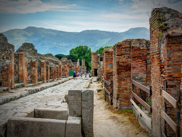 Pompeii ruins